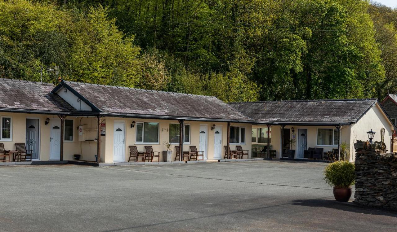 Estuary Lodge Motel B&B 탈사나 외부 사진