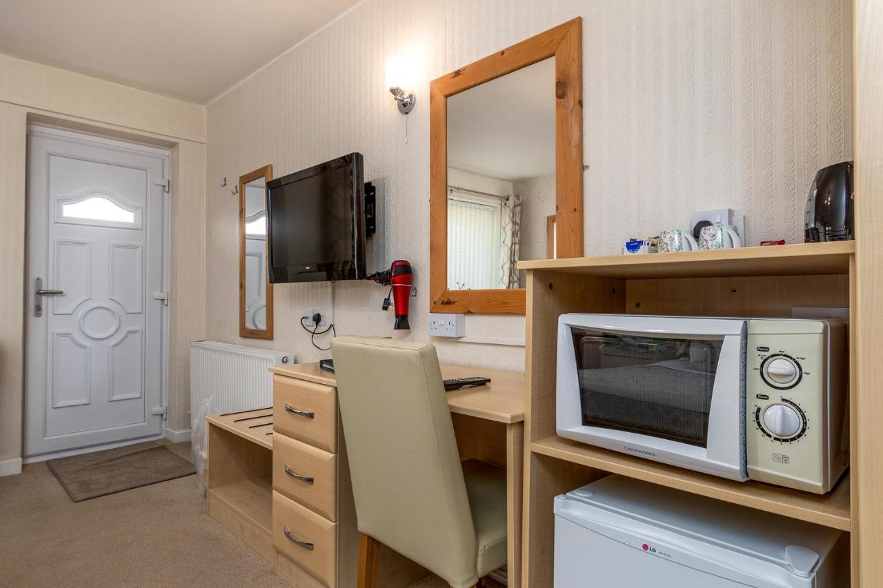 Estuary Lodge Motel B&B 탈사나 외부 사진